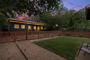412 W Croslin St, Austin, TX 78752 - Photo 16