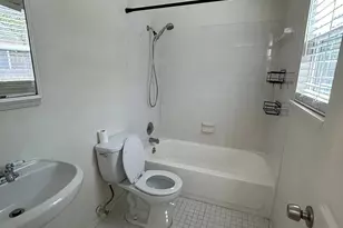 1106 W 22nd St, Austin, TX 78705 - Photo 8