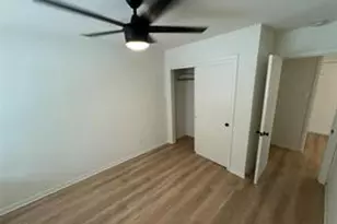 906 E 46th St, Austin, TX 78751 - Photo 10