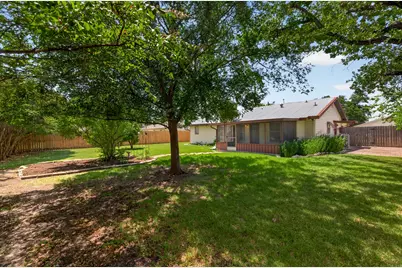 600 E Central Drive, Georgetown, TX 78628 - Photo 24