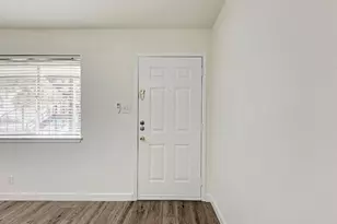 1010 W 23rd St, Austin, TX 78705 - Photo 6