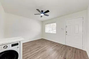 1010 W 23rd St, Austin, TX 78705 - Photo 8