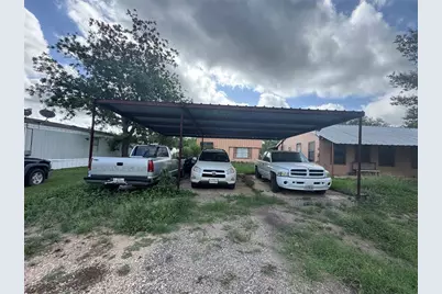 2109 Castro Avenue, Hondo, TX 78861 - Photo 6