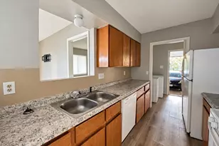 5308 S Pleasant Valley Rd, Austin, TX 78744 - Photo 2