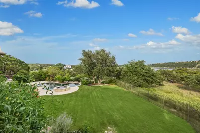 19586 Sandcastle Drive, Spicewood, TX 78669 - Photo 32