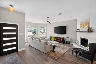 12607 Terra Nova Ln, Austin, TX 78727 - Photo 2