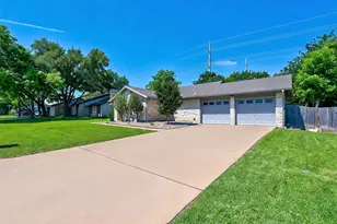 1002 Deep Wood Dr, Round Rock, TX 78681 - Photo 4