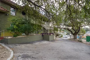 2302 East Side Dr, Austin, TX 78704 - Photo 2