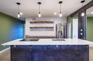 2302 East Side Dr, Austin, TX 78704 - Photo 4