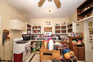 402 Trinity St, Lockhart, TX 78644 - Photo 14