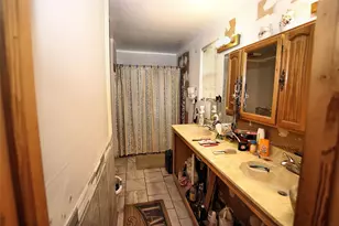 402 Trinity St, Lockhart, TX 78644 - Photo 14