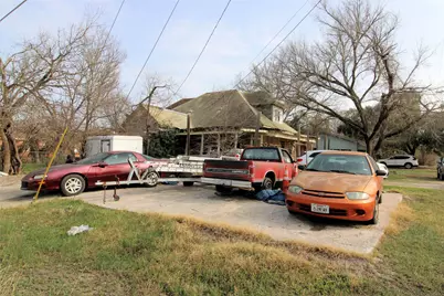 402 Trinity Street, Lockhart, TX 78644 - Photo 6