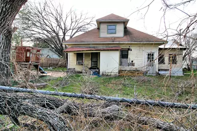 402 Trinity Street, Lockhart, TX 78644 - Photo 6