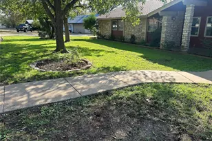 806 Country Club Rd, Georgetown, TX 78628 - Photo 4