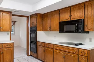 806 Country Club Rd, Georgetown, TX 78628 - Photo 18