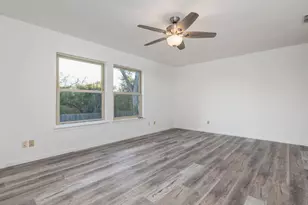 806 Country Club Rd, Georgetown, TX 78628 - Photo 20