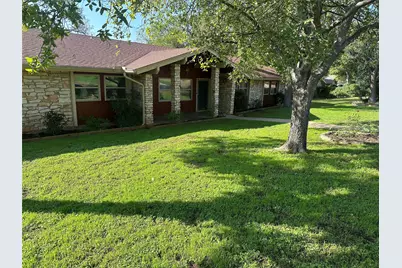 806 Country Club Road, Georgetown, TX 78628 - Photo 2