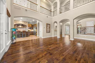 521 Horseback Hollow, Austin, TX 78732 - Photo 4