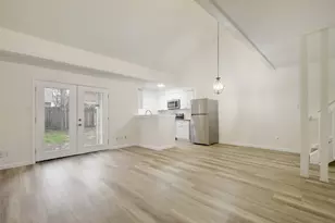 6803 Woodhue Dr, Austin, TX 78745 - Photo 2