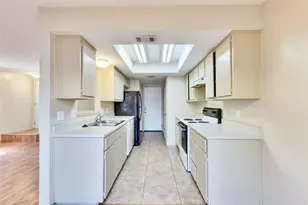 8806 Springmail Cir, Austin, TX 78729 - Photo 12