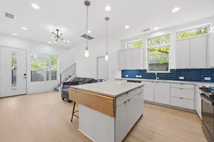 2811 Garwood St, Austin, TX 78702 - Photo 2