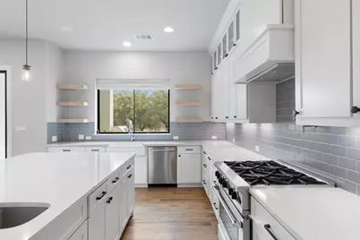 821 S Angel Light Drive, Spicewood, TX 78669 - Photo 10