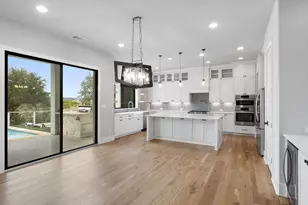 821 S Angel Light Dr, Spicewood, TX 78669 - Photo 8