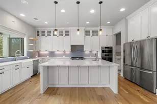 821 S Angel Light Dr, Spicewood, TX 78669 - Photo 6