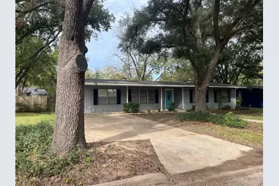 908 Gilmore Street, Taylor, TX 76574 - Photo 2