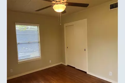 908 Gilmore Street, Taylor, TX 76574 - Photo 12