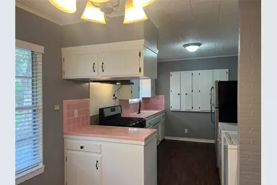 908 Gilmore Street, Taylor, TX 76574 - Photo 18