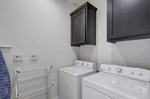 1704 Frontier Valley Dr, Austin, TX 78741 - Photo 24