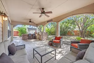 952 Hometown Pkwy, Kyle, TX 78640 - Photo 8