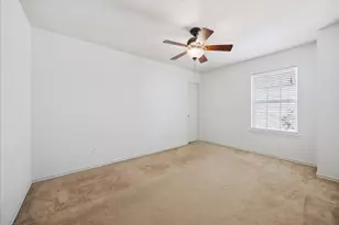 952 Hometown Pkwy, Kyle, TX 78640 - Photo 20