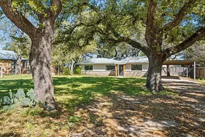 512 W Pecan Drive, Johnson City, TX 78636 - Photo 2