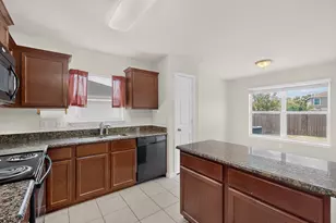108 Judge King Dr, Jarrell, TX 76537 - Photo 4