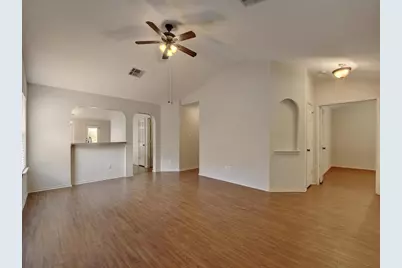 136 Strawn, Kyle, TX 78640 - Photo 8