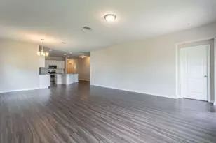 313 Bremen St, Georgetown, TX 78626 - Photo 8