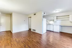 620 S 1st St, Austin, TX 78704 - Photo 4