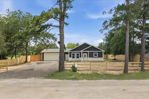 109 Clear Spring St, Bastrop, TX 78602 - Photo 1
