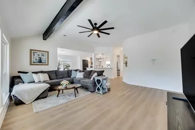 137 W Oak Drive, Cedar Creek, TX 78612 - Photo 8