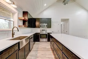 [Address not provided], Lockhart, TX 78644 - Photo 6