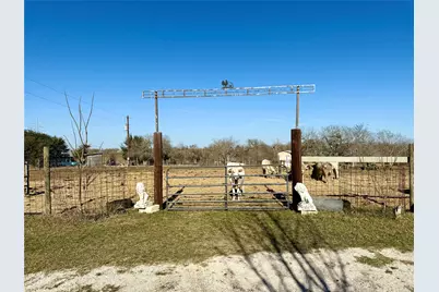 685 Fox Lane, Lockhart, TX 78644 - Photo 14