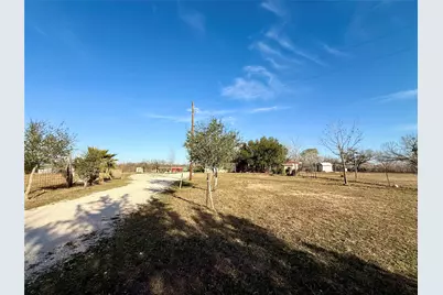 685 Fox Lane, Lockhart, TX 78644 - Photo 6