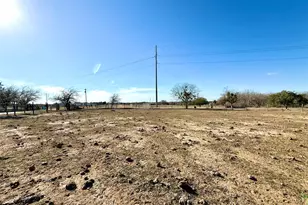 685 Fox Ln, Lockhart, TX 78644 - Photo 26