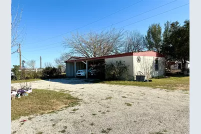 685 Fox Lane, Lockhart, TX 78644 - Photo 2