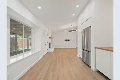 6902 Meadow Run, Austin, TX 78745 - Photo 10