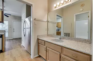 2210 Pearl St, Austin, TX 78705 - Photo 16