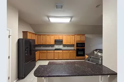 7420 W Magic Mountain Lane W, Round Rock, TX 78681 - Photo 10