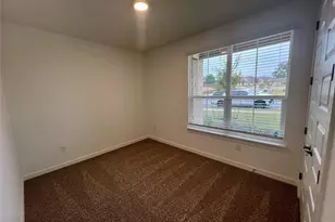 400 Barton Run Dr, Georgetown, TX 78628 - Photo 10